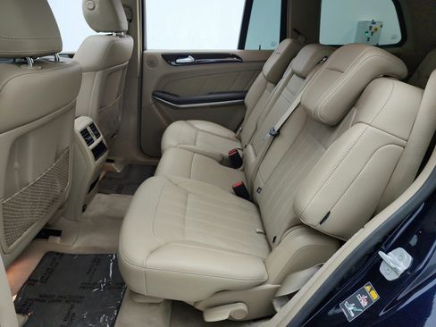 Used 2013 Mercedes-Benz GL 450 4MATIC image 16