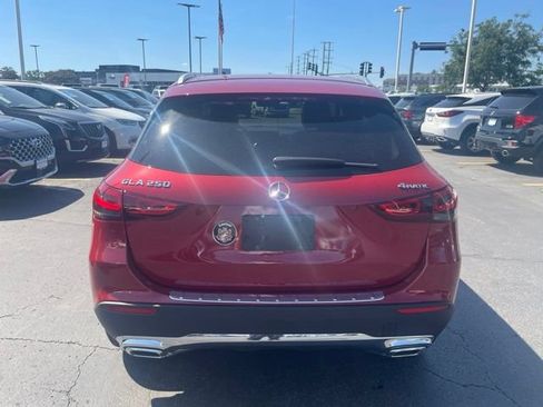 Used 2021 Mercedes-Benz GLA 250 4MATIC image 3