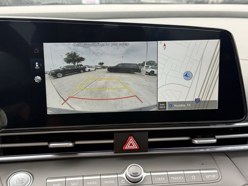 Used 2025 Hyundai Elantra SEL FWD image 22