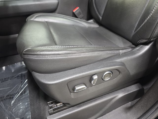 Used 2021 GMC Yukon Denali w/ Denali Premium Package AWD/4WD image 29