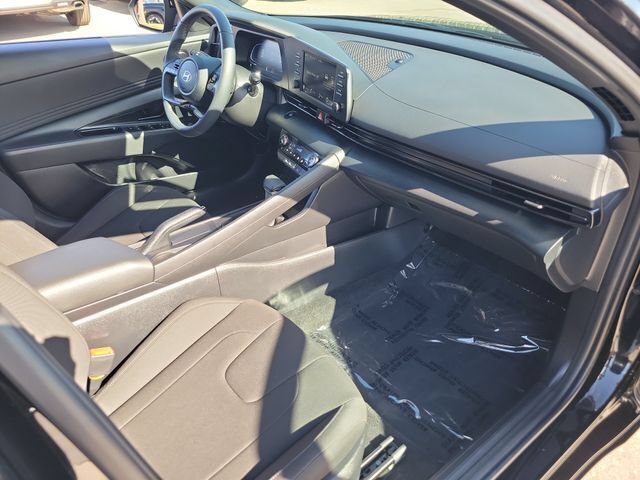 Certified 2026 Hyundai Elantra Sport w/ Cargo Package FWD image 20
