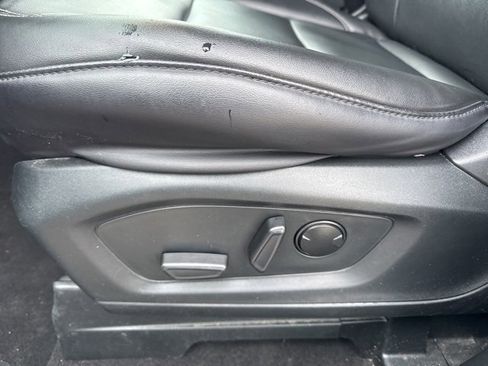 Used 2023 Ford Explorer XLT w/ Equipment Group 202A image 21