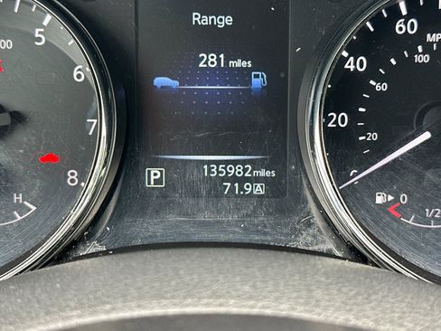Used 2015 Nissan Rogue SV FWD image 33