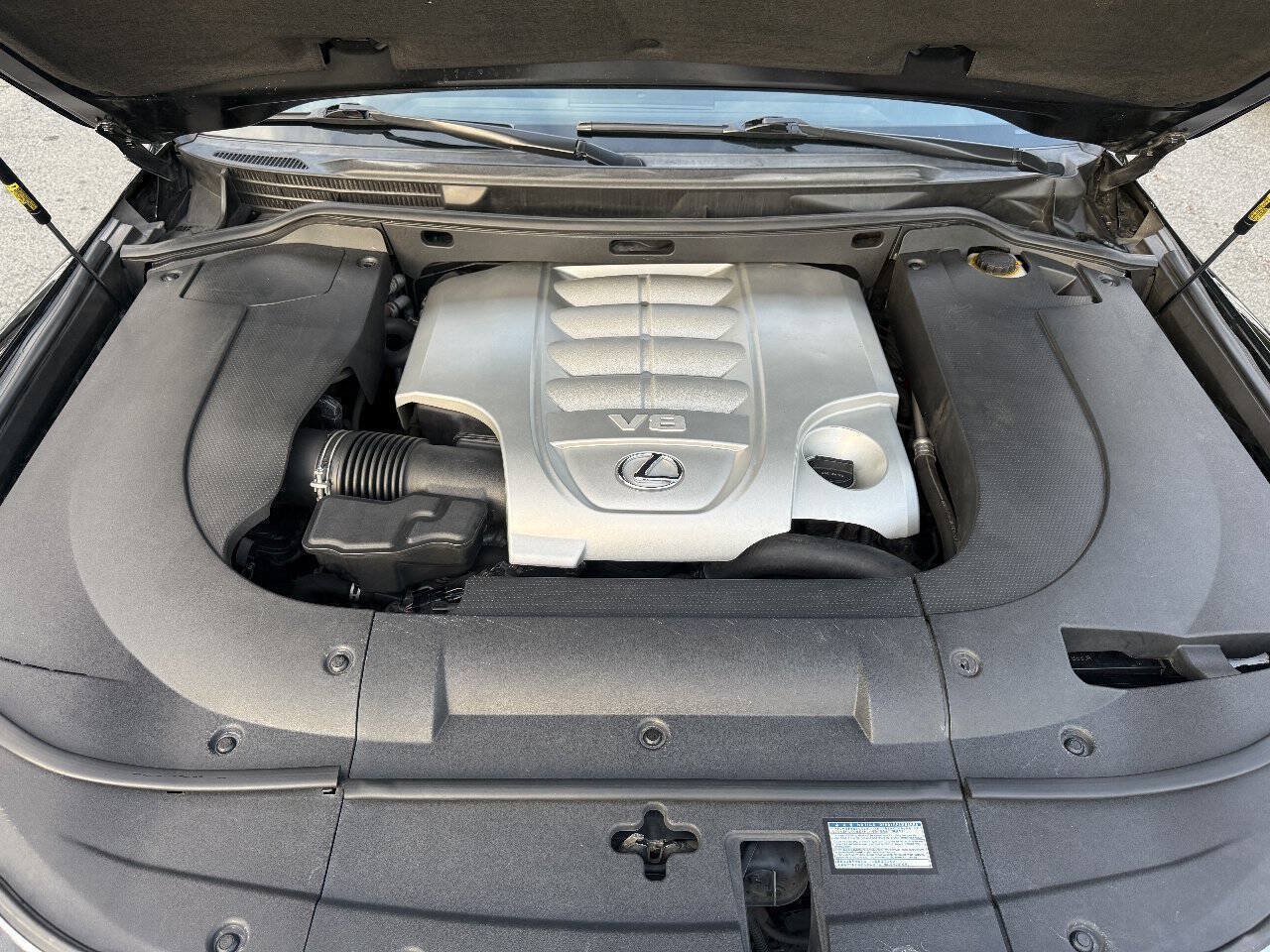 Used 2014 Lexus LX 570 4WD image 31