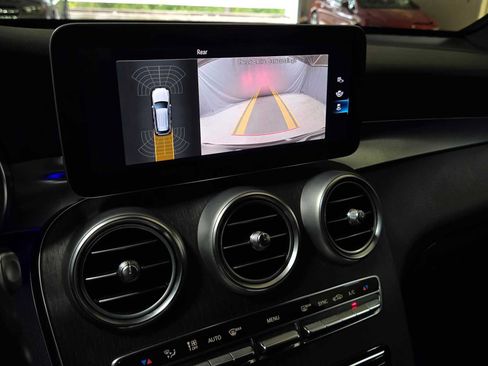 Used 2022 Mercedes-Benz GLC 300 4MATIC image 26