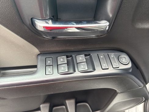 Used 2018 Chevrolet Silverado 1500 Custom w/ Custom Value Package image 20