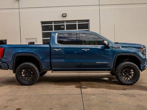 Used 2025 GMC Sierra 1500 Denali image 11