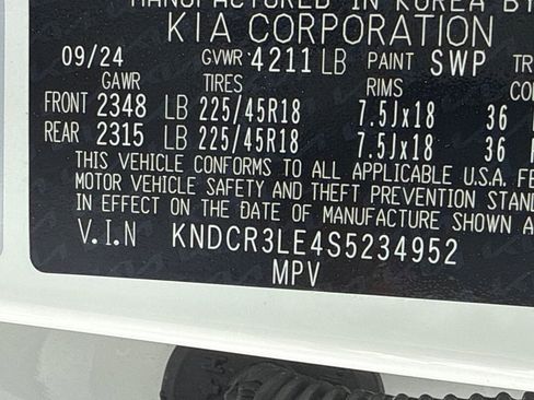 New 2025 Kia Niro EX Touring image 31