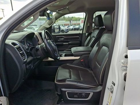 Used 2022 RAM 1500 Laramie AWD/4WD image 15