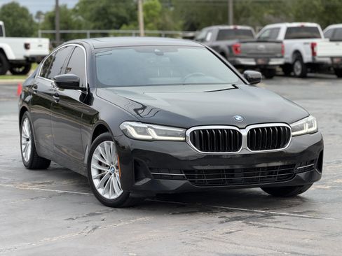 Used 2021 BMW 530i w/ Convenience Package RWD image 3
