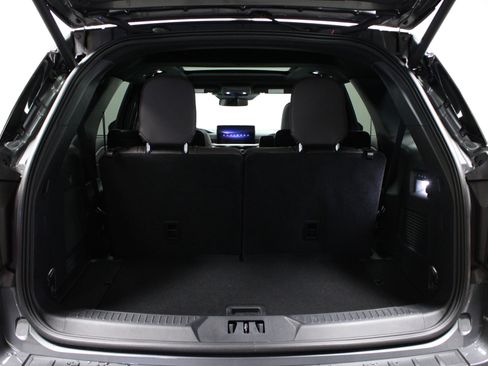 Used 2025 Ford Explorer Platinum image 15