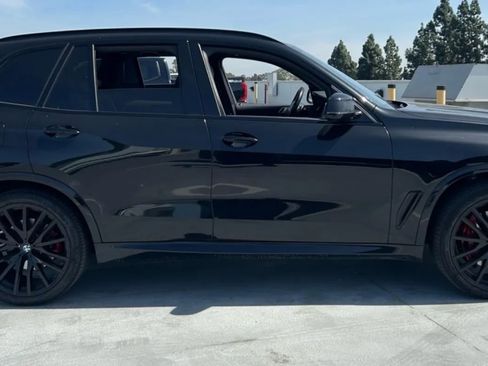 Used 2023 BMW X5 xDrive40i w/ M Sport Package image 3