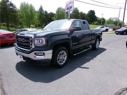 Used 2017 GMC Sierra 1500 SLE w/ SLE Value Package AWD/4WD image 1