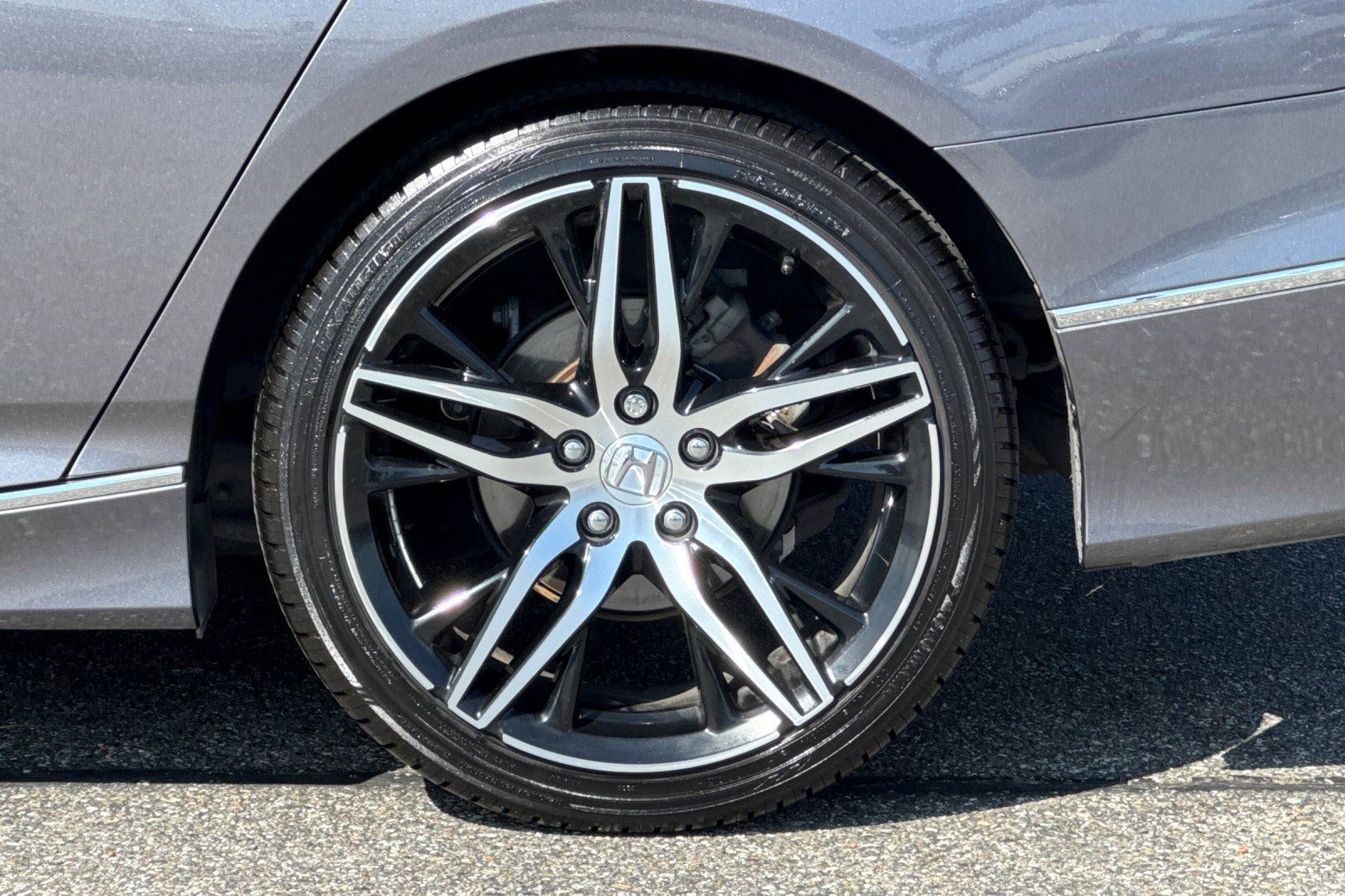 Used 2021 Honda Accord Touring image 13