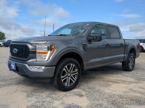 Certified 2022 Ford F150 XL w/ STX Appearance Package AWD/4WD image 6