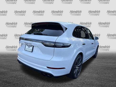 Used 2022 Porsche Cayenne Turbo AWD/4WD image 9