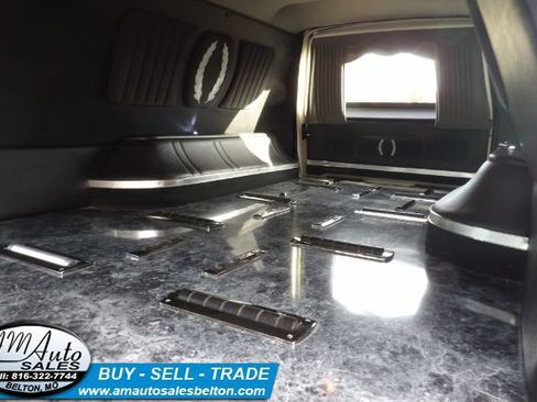 Used 2004 Cadillac De Ville Hearse image 14