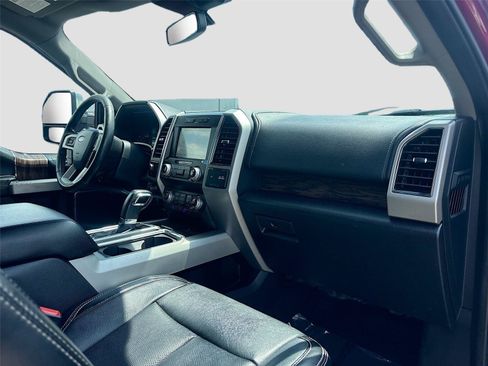 Used 2019 Ford F150 Lariat w/ Equipment Group 502A Luxury AWD/4WD image 30