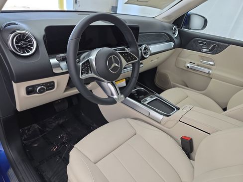 New 2026 Mercedes-Benz GLB 250 4MATIC image 17