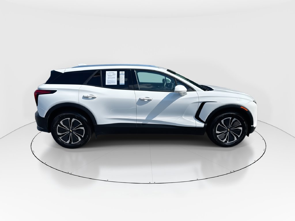 Used 2024 Chevrolet Blazer EV LT AWD/4WD image 9
