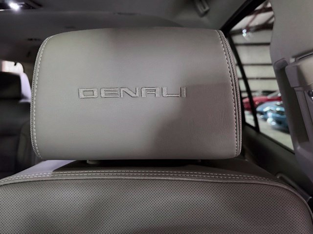 Used 2019 GMC Yukon Denali w/ Denali Ultimate Package RWD image 20