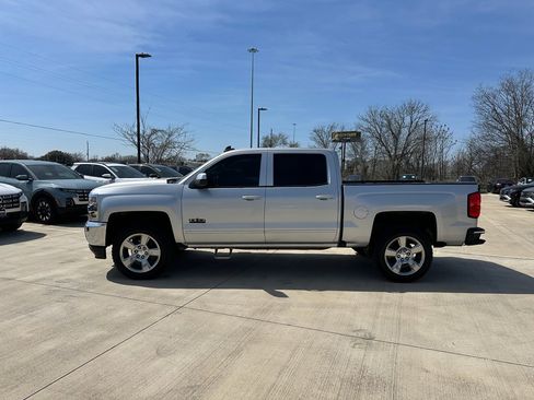 Used 2018 Chevrolet Silverado 1500 LT w/ Texas Edition image 8