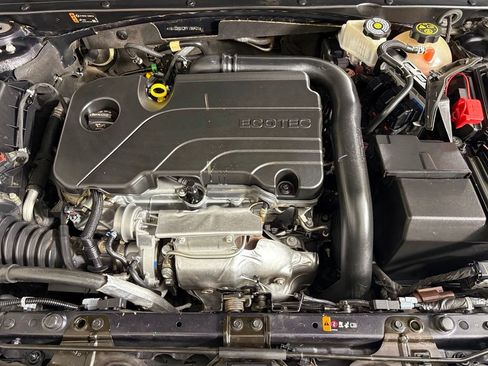 Used 2023 Chevrolet Malibu LT FWD image 38