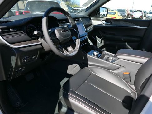 New 2026 Jeep Grand Cherokee Limited w/ Limited Altitude Package image 8