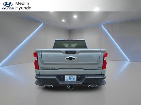 Used 2023 Chevrolet Silverado 1500 LT Trail Boss w/ LT Trail Boss Premium Package AWD/4WD image 4