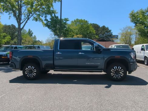Used 2024 GMC Sierra 2500 Denali Ultimate w/ Max Trailering Package AWD/4WD image 9