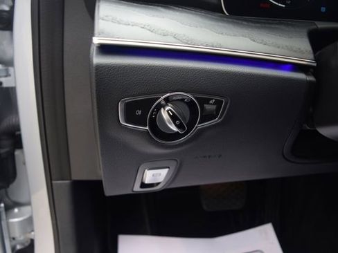 Used 2022 Mercedes-Benz E 350 4MATIC Sedan image 7