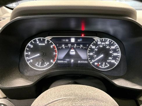 Used 2021 Nissan Rogue SL w/ Premium Package image 8