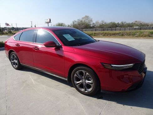 Used 2024 Honda Accord EX image 3