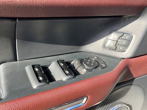 Used 2022 Ford Expedition Max Limited image 10