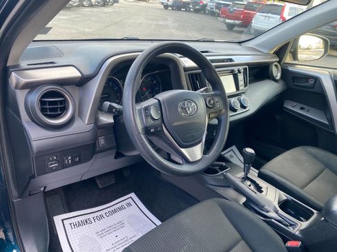 Used 2018 Toyota RAV4 LE w/ All Weather Liner Package image 10