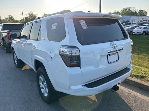 Used 2023 Toyota 4Runner SR5 Premium w/ Moonroof Package AWD/4WD image 4