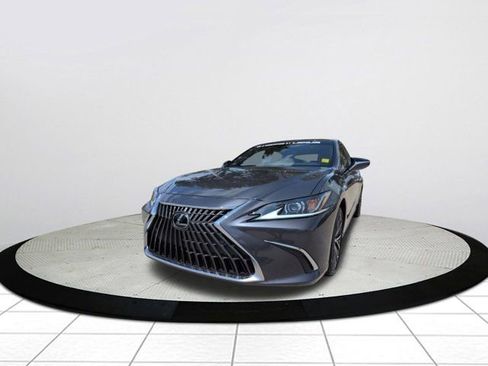 Used 2025 Lexus ES 350 w/ Premium Package FWD image 8