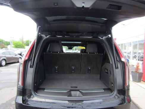 Used 2021 Cadillac Escalade Sport w/ Heavy-Duty Trailer Package AWD/4WD image 29