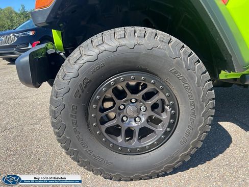 Used 2021 Jeep Wrangler Unlimited Rubicon w/ Xtreme Recon 35" Tire Package AWD/4WD image 3
