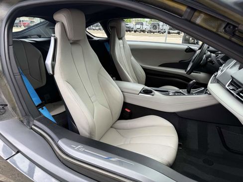 Used 2015 BMW i8 image 29