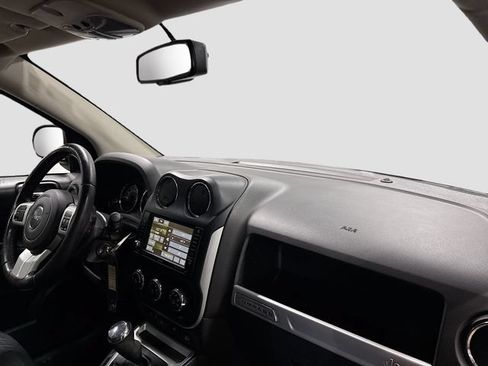 Used 2016 Jeep Compass High Altitude AWD/4WD image 21