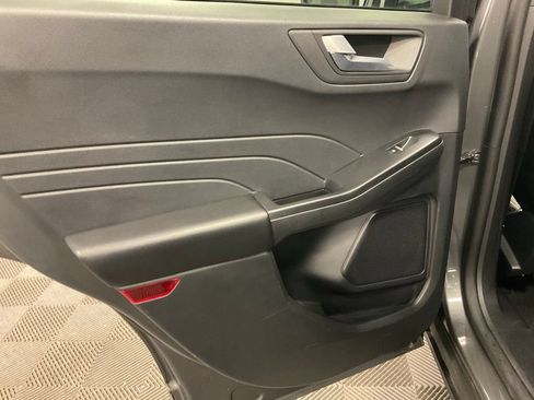 Used 2025 Ford Escape ST-Line AWD/4WD image 29