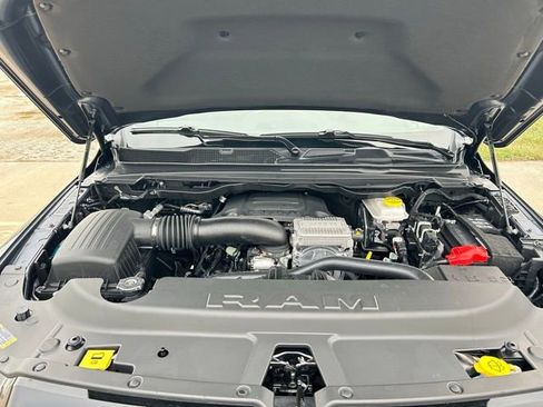 New 2026 RAM 1500 4x4 Crew Cab image 36