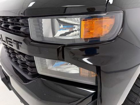 Used 2019 Chevrolet Silverado 1500 Custom w/ Custom Convenience Package AWD/4WD image 6