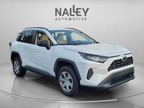 Used 2019 Toyota RAV4 LE image 12