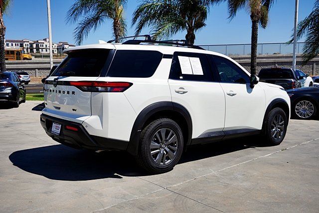Certified 2023 Nissan Pathfinder SV w/ Black Appearance Package FWD image 4
