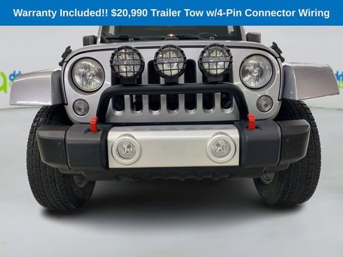 Used 2014 Jeep Wrangler Unlimited Sahara w/ Dual Top Group AWD/4WD image 15