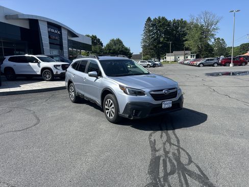 Used 2020 Subaru Outback Premium AWD/4WD image 16