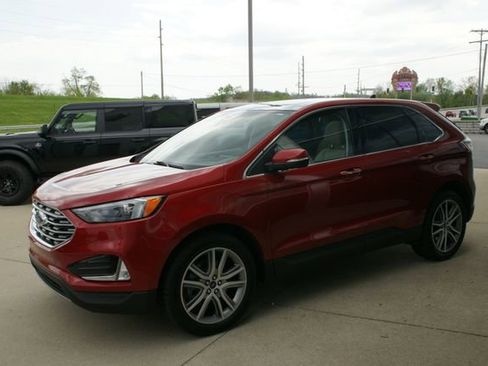 Certified 2022 Ford Edge Titanium w/ Class II Trailer Tow Package image 5
