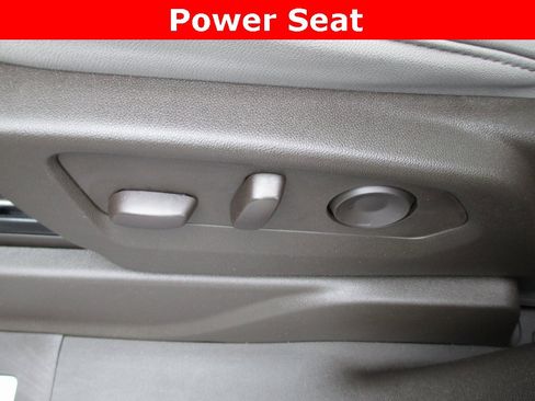 Used 2025 GMC Yukon Elevation w/ Elevation Premium Package image 29